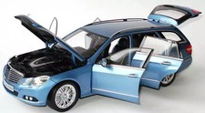 Minichamps Mercedes E-Class