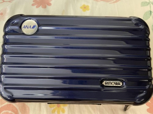 Rimowa ana first class amenity - first,