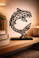 Low-Poly Koi Fisch Skulptur