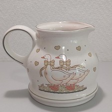 Pfalzkeramik Saftkrug Milchkrug 0,8 Liter Motiv Gänseglück handdekoriert R. Lumm