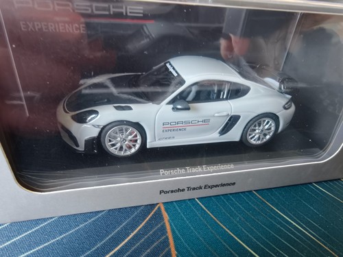 Porsche 718 cayman - 718,