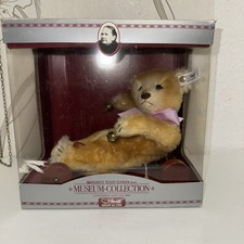 Steiff: Baby Bär auf Wagen 0135/20  OVP unbespielt EAN 401602