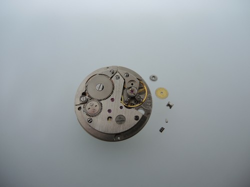 Uhrwerk tissot 2451 signiert - uhrwerk, 2451,