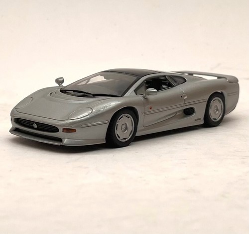 Minichamps jaguar 220 - jaguar,