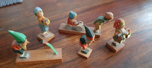 Holzfiguren gruppe - gruppe,