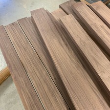 Brett Nussbaum 80cm Massiv