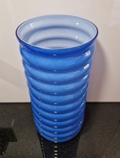 DDR Glas Vase Blau geriffelt