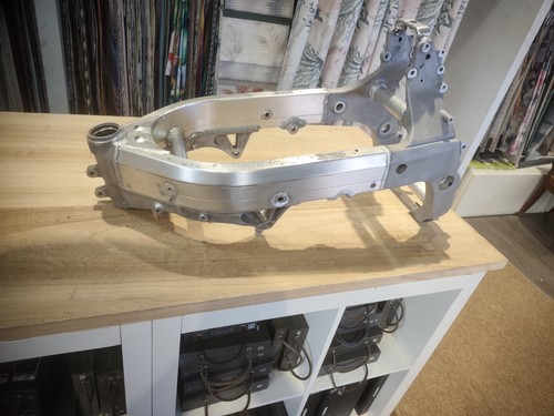 Chasis honda rc30 - chasis,