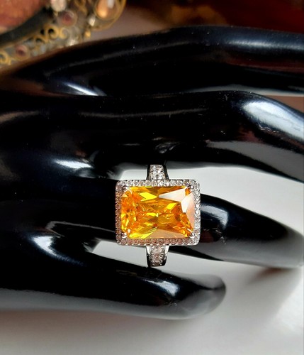 Cocktail ring mit - mit, gelber