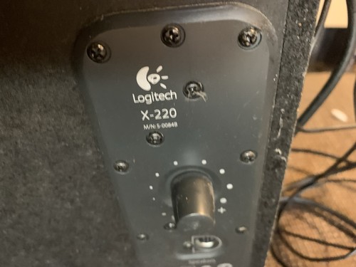 Logitech 220 subwoofer - x-220,
