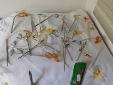 Konvolut 15 Rundstricknadeln von 2 bis 10,5;  2 Nadelspiele 2 und 3,  30-120 cm