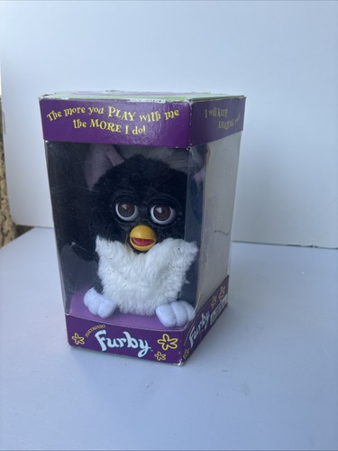 Furby model 800 - furby, white