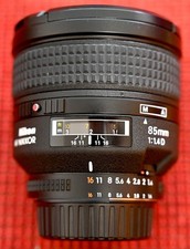 Nikon AF NIKKOR 85mm 1:1.4 D