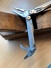 LEATHERMAN WAVE Multifunktions