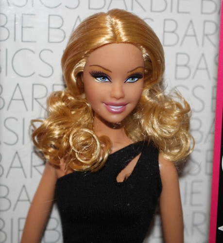 Barbie basics 2009 - basics,
