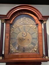 Antike englische Standuhr um 1800, handgraviertes Ziffernblatt, mit Pendel