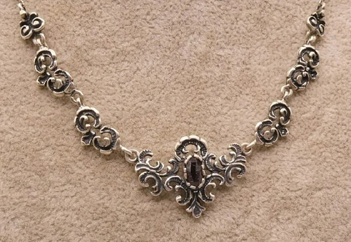 Traumhaftes antikes granat - antikes,