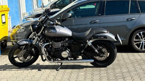 Triumph speedmaster 900 - triumph,