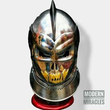 Totenkopf Mittelalter Helm