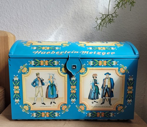 Alte blechdose truhe - alte,