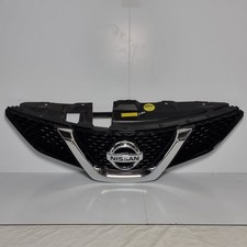 Nissan Qashqai II J11 original Grill Kühlergrill Frontgrill Emblem 5580U100