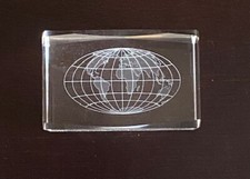 Glasblock 3-D Weltkugel