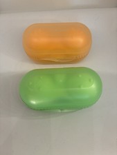 2 Stk. Tupperware Eierbehälter Grün und Orange mit Deckel neuwertig