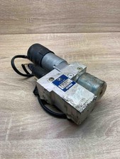 7111867 HB70401 002  Tailgate