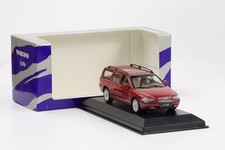 1:43 Minichamps Volvo V 70 Kombi rot metallic Dealer