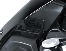 Kawasaki Z 900  USB - C Anschluss  ab Modell 2025