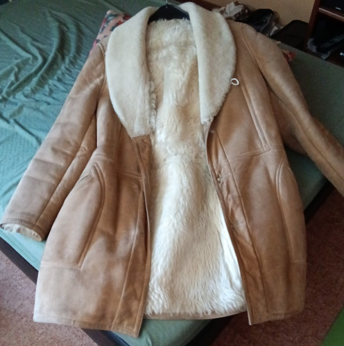 Beiger lammfellmantel merc - lammfellmantel,