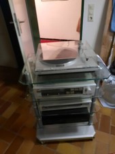 stereoanlage mit plattenspieler und CD-Player in Bausteinen