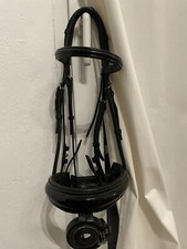 Stübben Trense Leitrim Inklusive Zügel und Magic Tack Stirnriemen