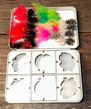 15 Fliegen - Glitzer-Reizfliegen in hübscher Alu-Box mit 6 Fächern.  TOP