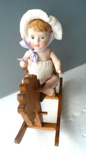 Kleine porzellan puppe - kleine,