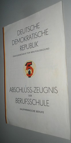 Alte urkunde zeugnis - urkunde,