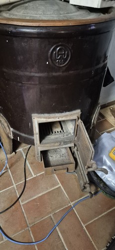 Wurstkessel mit ofenrohren - wurstkessel,