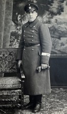 PK Portrait Foto Feuerwehr Reg. Schirmmütze Ärmelband Hilfspolizei Polizei 2.WK