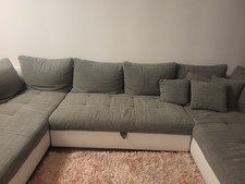 Grauen sofa