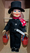 alte Puppe mit Tracht Kluft