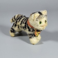 Steiff: antik * Katze Tabby * durchgehend gestromt * rote Schrift * 7cm *