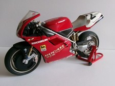 Carl Fogarty #2 Ducati 916 WSB