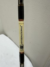 VINTAGE penn international