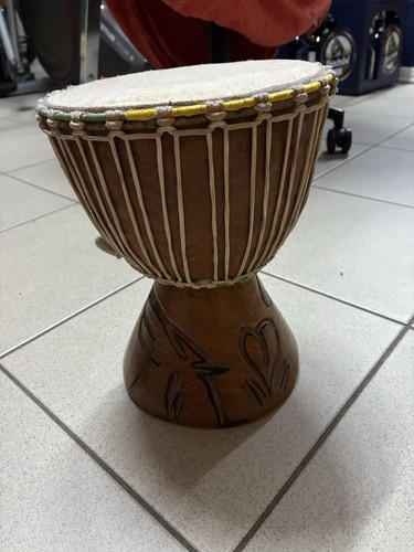 Handgemachte trommel djembe - handgemachte,
