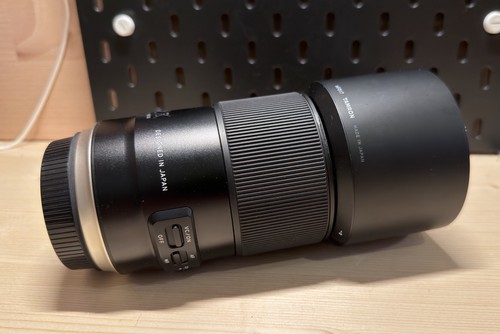 Tamron 90mm macro - f/2.8, 1:1