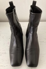 UNISA STIEFELETTE GR. 40 -