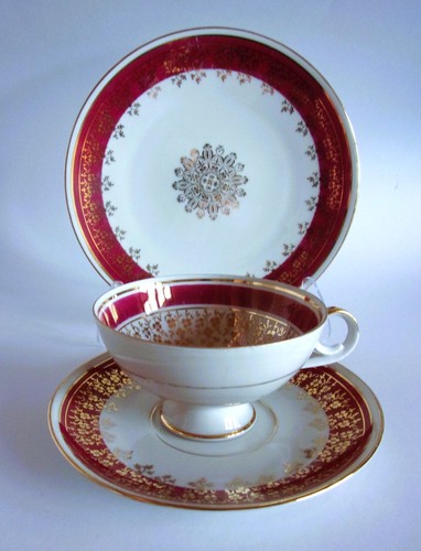 PORZELLAN-KAFFEE-TEE-SAMMEL-TA