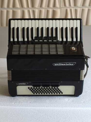 ++Piano accordions used music