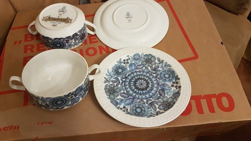Suppentasse mit untertasse - suppentasse,