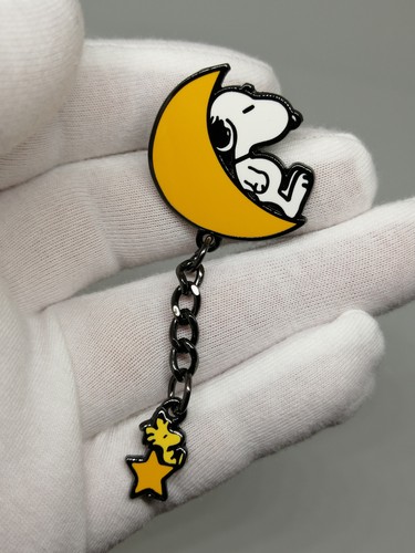 Snoopy peanuts pin - snoopy,